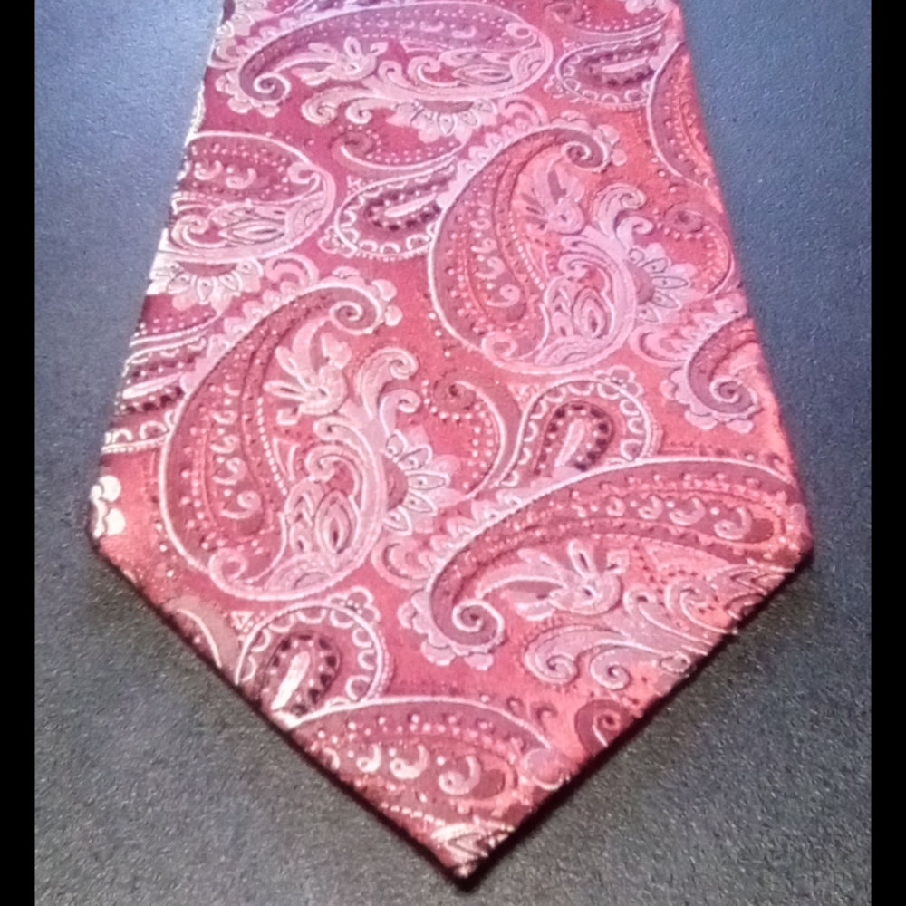 Geoffrey Beene Red 100% Silk Tie
